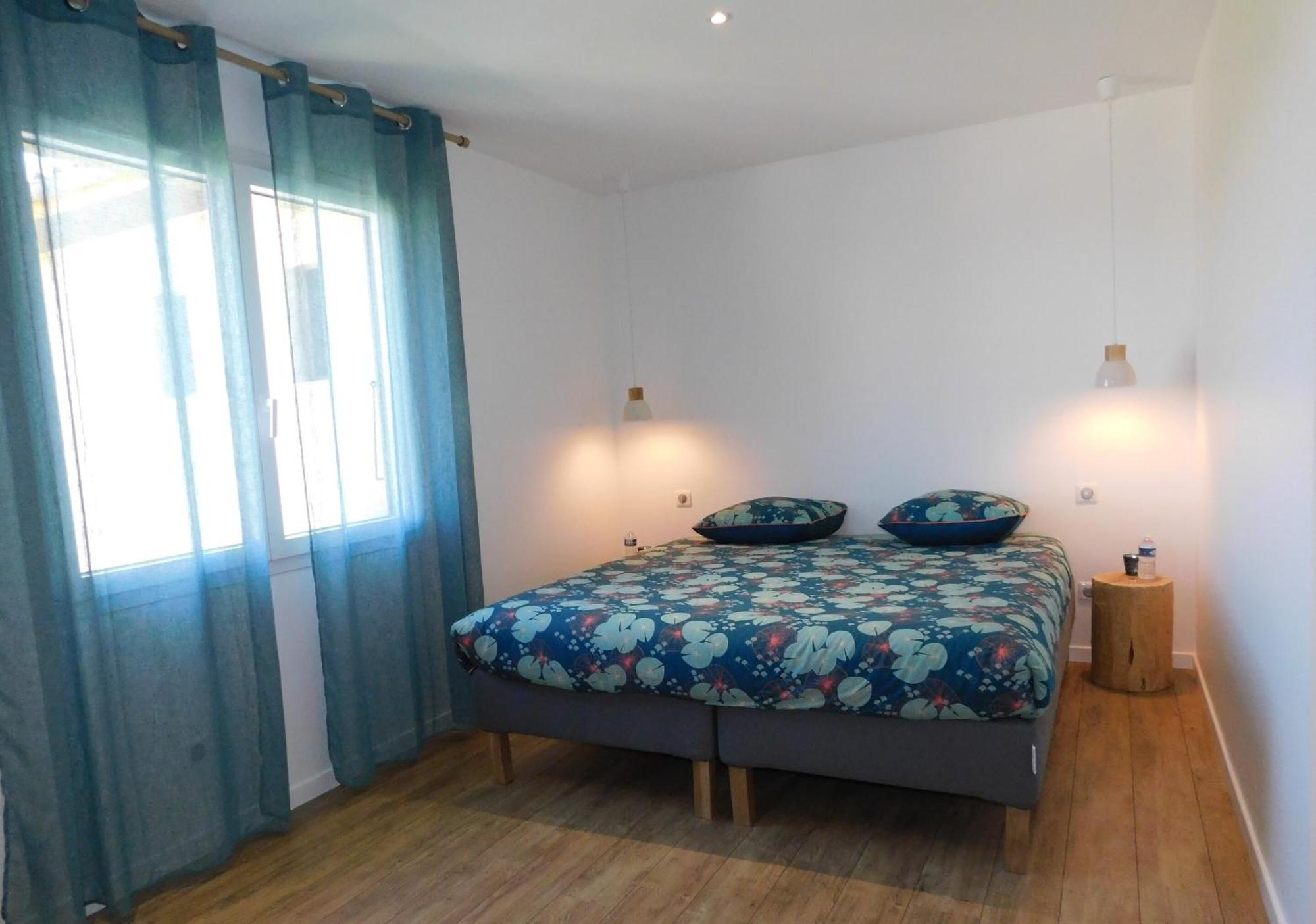 La Maison De Paul & Margaux Chateauneuf-de-Galaure Room photo